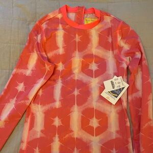 J.Crew Crewcuts NWT girls rash guard size 14. Pink patterned. Long sleeves.